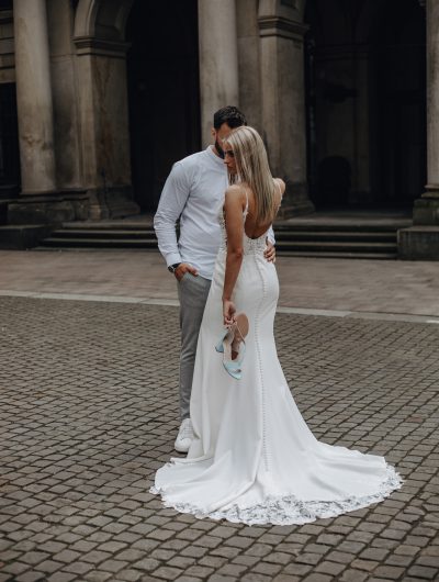 Fit and Flare Brautkleid Everley Fit and Flare Brautkleid fiogurbetont tifer Rücken Justin Alexander